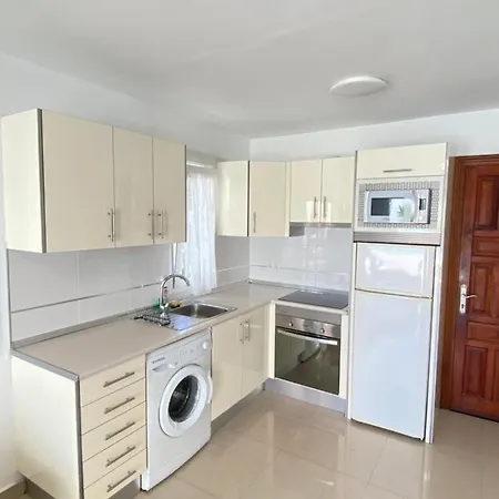 Arcos 305 Puerto del Carmen (Lanzarote)